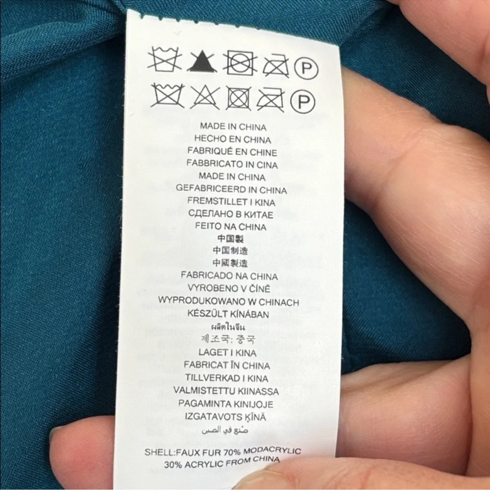 Michael Kors luxurious faux fur cropped jacket - Picture 6 of 10